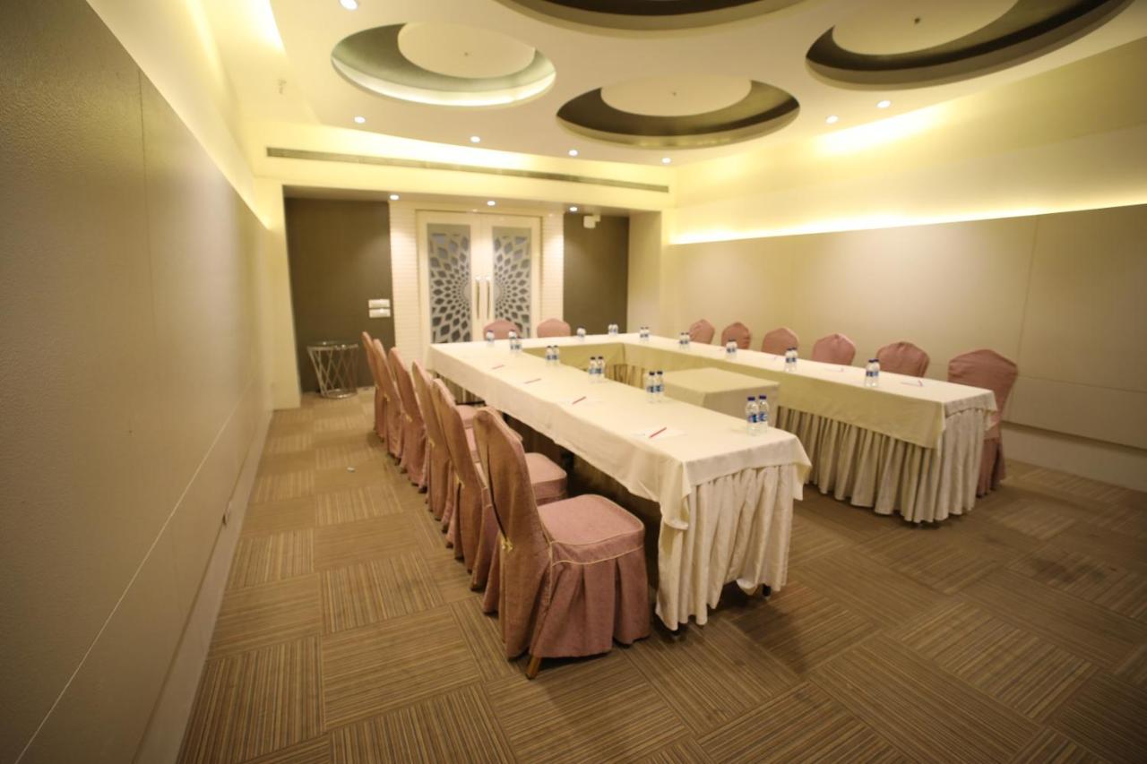 Hotel The Byke Suraj Plaza Thane Zewnętrze zdjęcie
