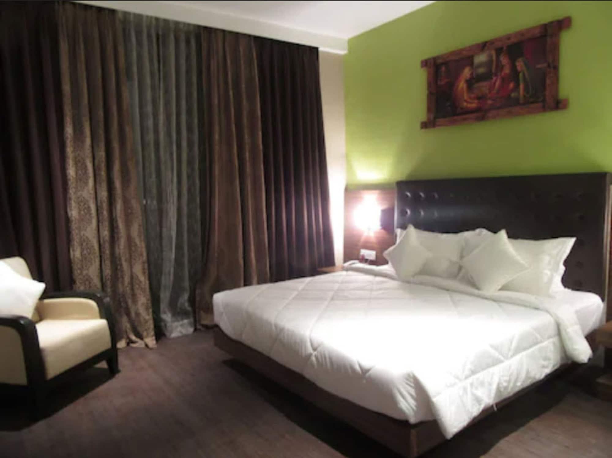 Hotel The Byke Suraj Plaza Thane Zewnętrze zdjęcie