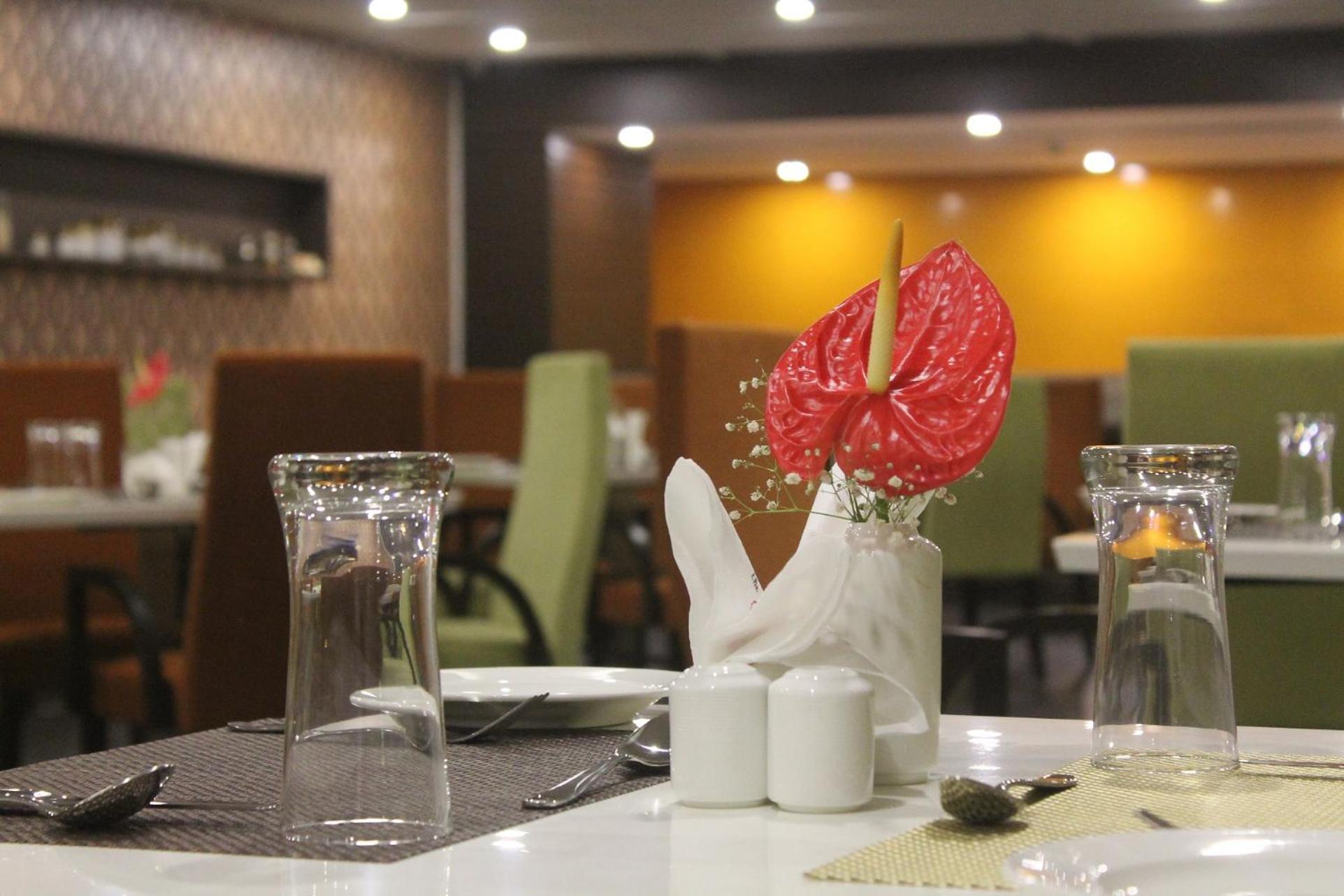 Hotel The Byke Suraj Plaza Thane Zewnętrze zdjęcie